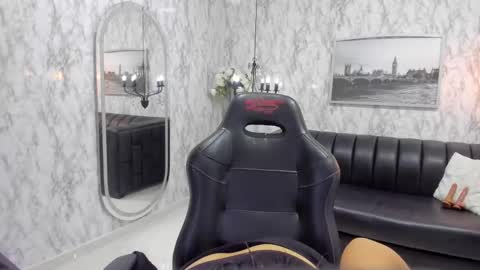 Alexandra Milff  online show from November 7, 3:17 am