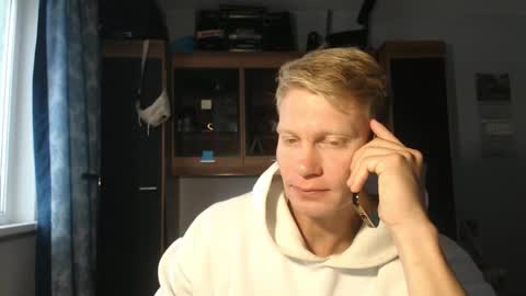 Snapshot of alexandrmarvel chatting on October 6, 7:06 am SportStranger online show from October 6, 7:06 am