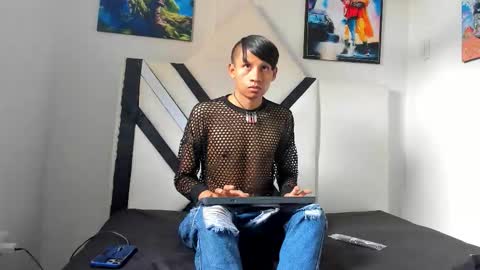 Snapshot of alexandro_bover chatting on October 29, 7:59 pm Alexandro online show from October 29, 7:59 pm