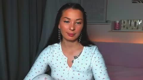 Snapshot of alexasven chatting on June 15, 7:38 pm Alex DONT FORGET GIVE ME THUMBS UP online show from June 15, 7:38 pm