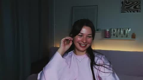 Snapshot of alexasven chatting on June 23, 10:08 pm Alex DONT FORGET GIVE ME THUMBS UP online show from June 23, 10:08 pm