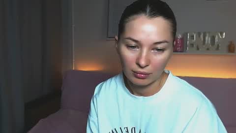 Snapshot of alexasven chatting on June 24, 9:58 pm Alex DONT FORGET GIVE ME THUMBS UP online show from June 24, 9:58 pm