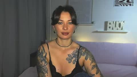 Snapshot of alexasven chatting on July 14, 2:27 am Alex DONT FORGET GIVE ME THUMBS UP online show from July 14, 2:27 am