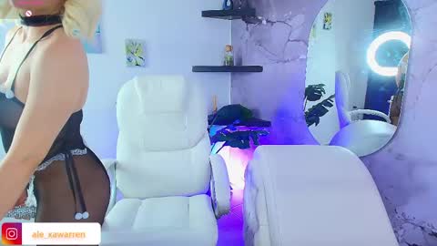 alexawarren_ online show from April 24, 5:26 pm