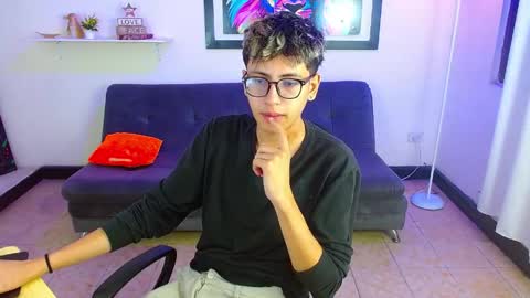 alex online show from April 15, 2:02 pm