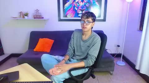 alex online show from April 21, 2:12 pm