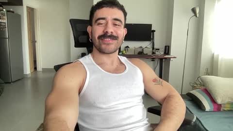 Snapshot of alexdimartino chatting on April 29, 3:05 pm Alex Dimartino online show from April 29, 3:05 pm