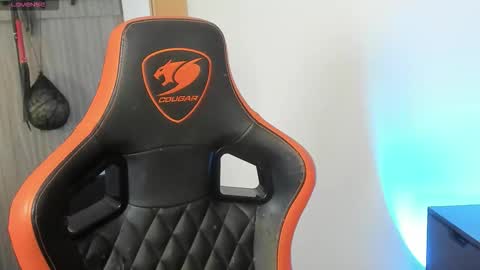 Snapshot of alexfloreszzz chatting on September 18, 2:30 pm alexfloreszzz online show from September 18, 2:30 pm