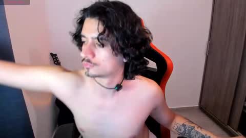 alexfloreszzz online show from May 13, 12:52 am