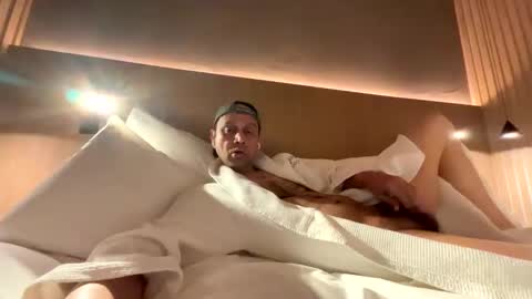 Snapshot of alexgeorge1140 chatting on March 4, 9:32 pm alexgeorge1140 online show from March 4, 9:32 pm