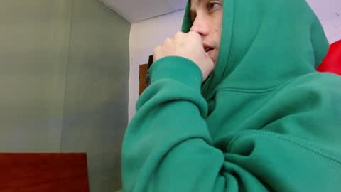 alexgiraldo__ online show from June 6, 12:43 pm