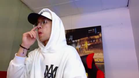alexgiraldo__ online show from June 9, 12:50 pm