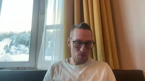 Snapshot of alexhunter4u chatting on December 26, 9:11 am alexhunter4u online show from December 26, 9:11 am