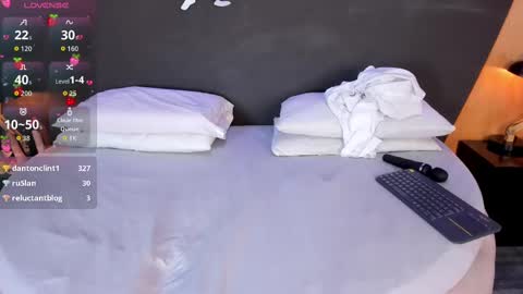 Snapshot of alexia__cox chatting on October 31, 4:24 am Alexia online show from October 31, 4:24 am