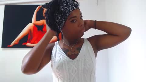 alexia_sinclaire24 online show from September 14, 8:30 pm