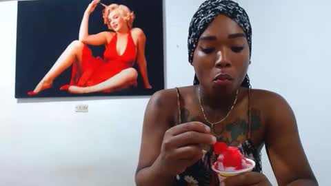 Snapshot of alexia_sinclaire24 chatting on March 24, 12:04 am alexia_sinclaire24 online show from March 24, 12:04 am