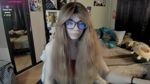 Snapshot of alexiamaiex chatting on April 13, 2:06 am alexiamaiex online show from April 13, 2:06 am