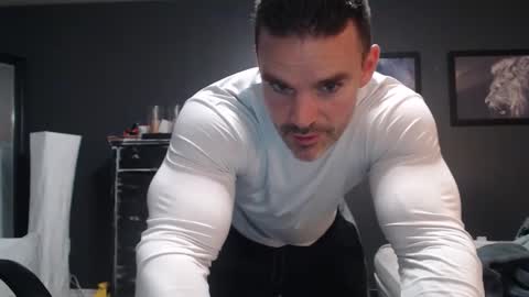 Snapshot of alexiarain chatting on November 28, 2:36 am Alex online show from November 28, 2:36 am