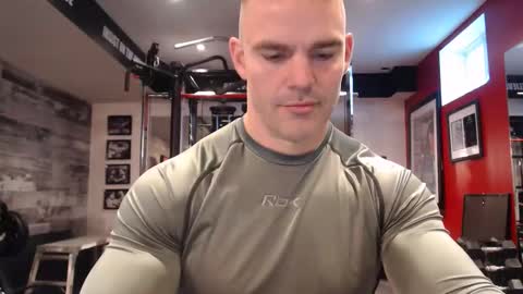 Snapshot of alexiarain chatting on December 14, 8:24 pm Alex online show from December 14, 8:24 pm