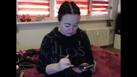 alexie33 online show from April 8, 12:49 pm