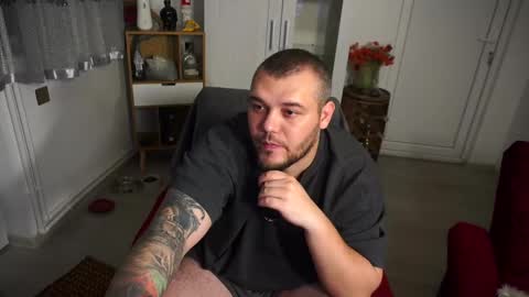 Snapshot of alexirr chatting on February 11, 10:39 pm Alex online show from February 11, 10:39 pm