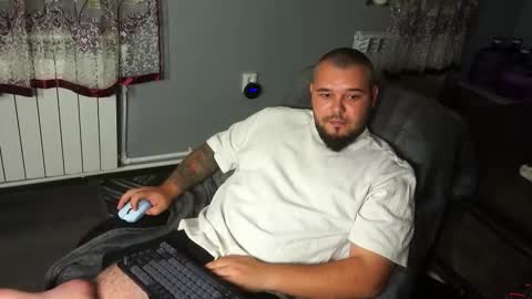 Snapshot of alexirr chatting on October 19, 9:04 pm Alex online show from October 19, 9:04 pm