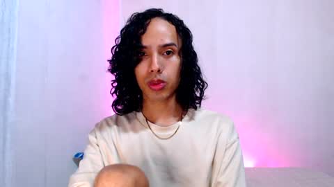 Snapshot of alexis21_ chatting on June 25, 9:25 am Alexis online show from June 25, 9:25 am