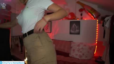 Snapshot of alexis___texas chatting on September 20, 1:45 pm Alexis Texas online show from September 20, 1:45 pm
