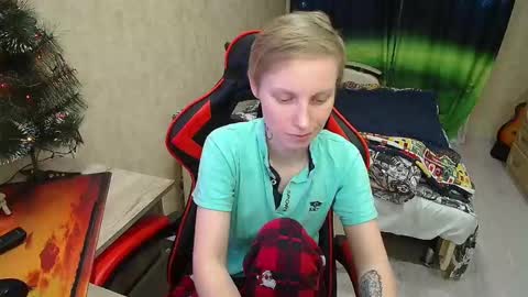 Snapshot of alexis_gordon chatting on December 19, 2:56 am Alexis online show from December 19, 2:56 am