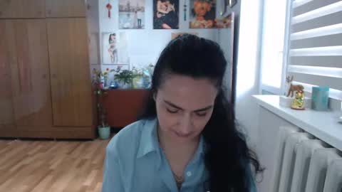 AlexisMillers online show from June 7, 11:03 am