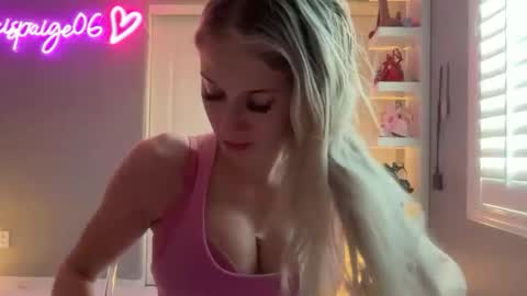 alexispaige06 online show from April 21, 9:39 pm