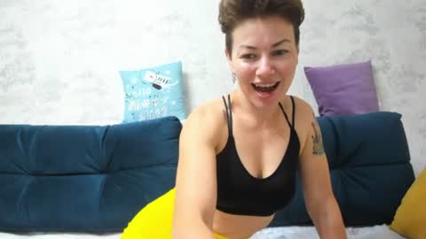 Snapshot of alexisweets chatting on July 12, 7:43 am Sosweetcherry online show from July 12, 7:43 am