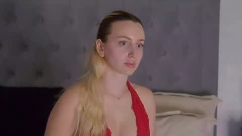 Snapshot of alexiswhiteee chatting on June 25, 7:24 am Alexis online show from June 25, 7:24 am