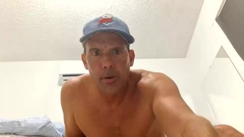 Snapshot of alexkentucky2841109154 chatting on October 3, 9:45 pm alexkentucky2841109154 online show from October 3, 9:45 pm