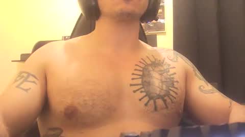 Snapshot of alexopenmind21 chatting on November 13, 5:39 am Alexxx online show from November 13, 5:39 am