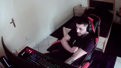 Snapshot of alexthepro00 chatting on January 18, 2:10 pm alexthepro00 online show from January 18, 2:10 pm