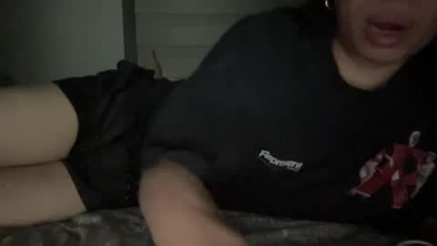 Snapshot of alextran665 chatting on December 29, 2:27 am Your Anime T Girl online show from December 29, 2:27 am