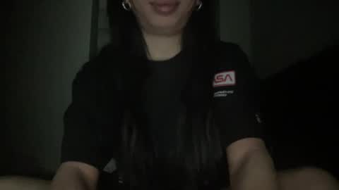 Snapshot of alextran665 chatting on January 2, 7:01 am Your Anime T Girl online show from January 2, 7:01 am