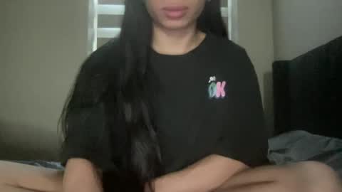 Snapshot of alextran665 chatting on February 11, 9:46 pm Your Anime T Girl online show from February 11, 9:46 pm