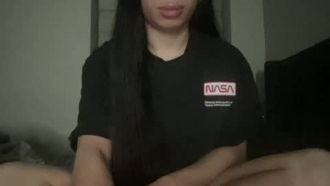 Snapshot of alextran665 chatting on February 12, 2:35 am Your Anime T Girl online show from February 12, 2:35 am