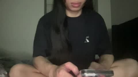 Snapshot of alextran665 chatting on February 14, 4:15 am Your Anime T Girl online show from February 14, 4:15 am