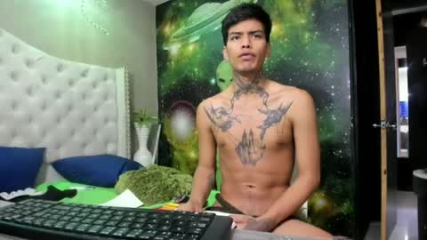 Snapshot of alexvalencia207 chatting on July 6, 5:37 pm alexvalencia207 online show from July 6, 5:37 pm