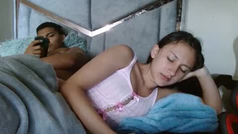 alex y luisa online show from May 27, 3:09 pm