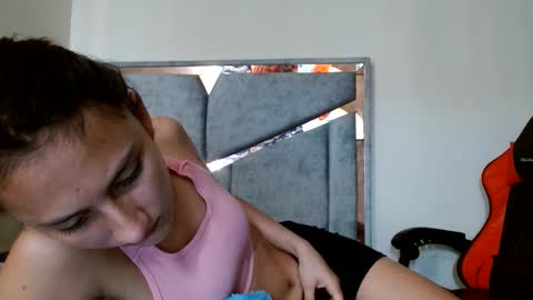 alex y luisa online show from June 10, 3:55 pm
