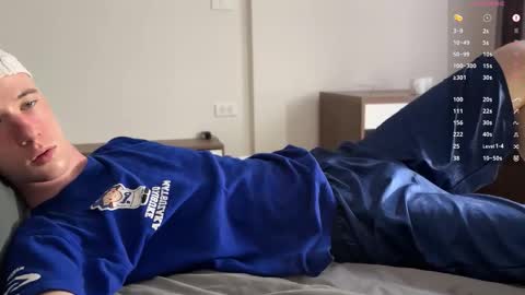 Snapshot of alexwos chatting on September 17, 7:32 am Alex online show from September 17, 7:32 am