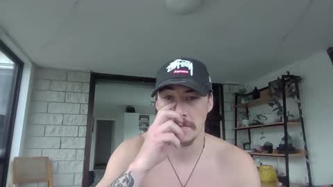 Snapshot of alexx1169 chatting on January 4, 11:59 pm Alex online show from January 4, 11:59 pm