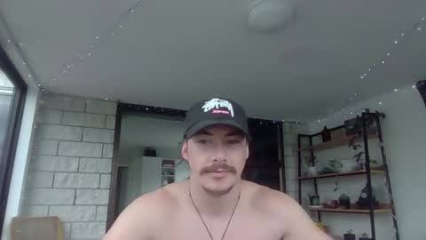 Snapshot of alexx1169 chatting on January 9, 1:50 am Alex online show from January 9, 1:50 am