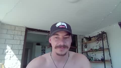 Snapshot of alexx1169 chatting on February 23, 2:29 am Alex online show from February 23, 2:29 am