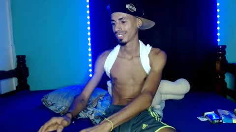 Snapshot of alexx_1214 chatting on October 17, 3:10 am Alexx online show from October 17, 3:10 am