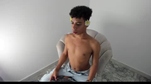 alexx_cum18 online show from June 22, 1:52 pm